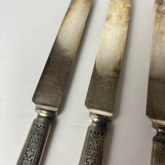 Antique WM Rogers & Son AA Lot of 6 Knives Warranted 12 - Picture 5 of 6